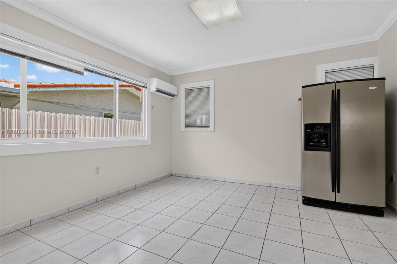 8936 SW 11th St , Miami, FL 33174 Photo