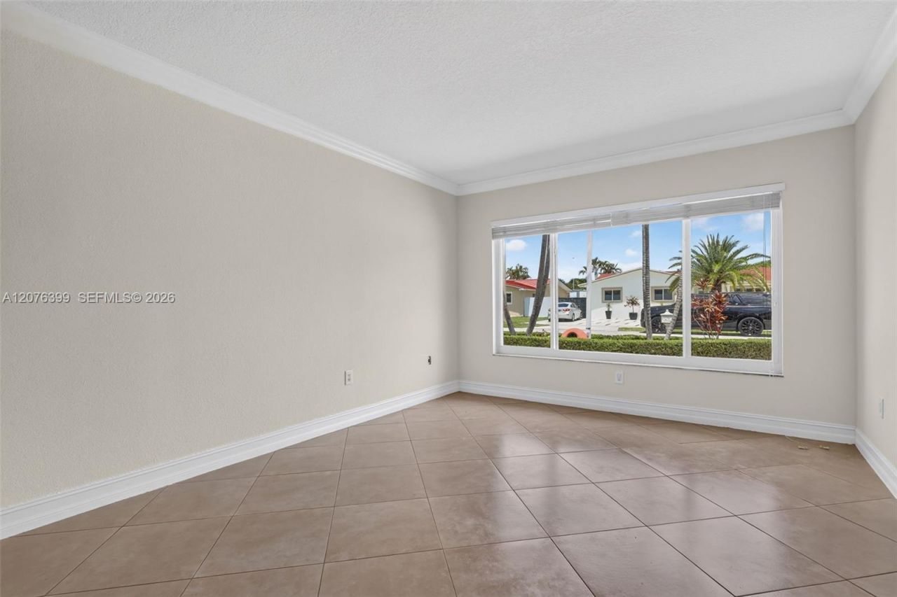 8936 SW 11th St , Miami, FL 33174 Photo