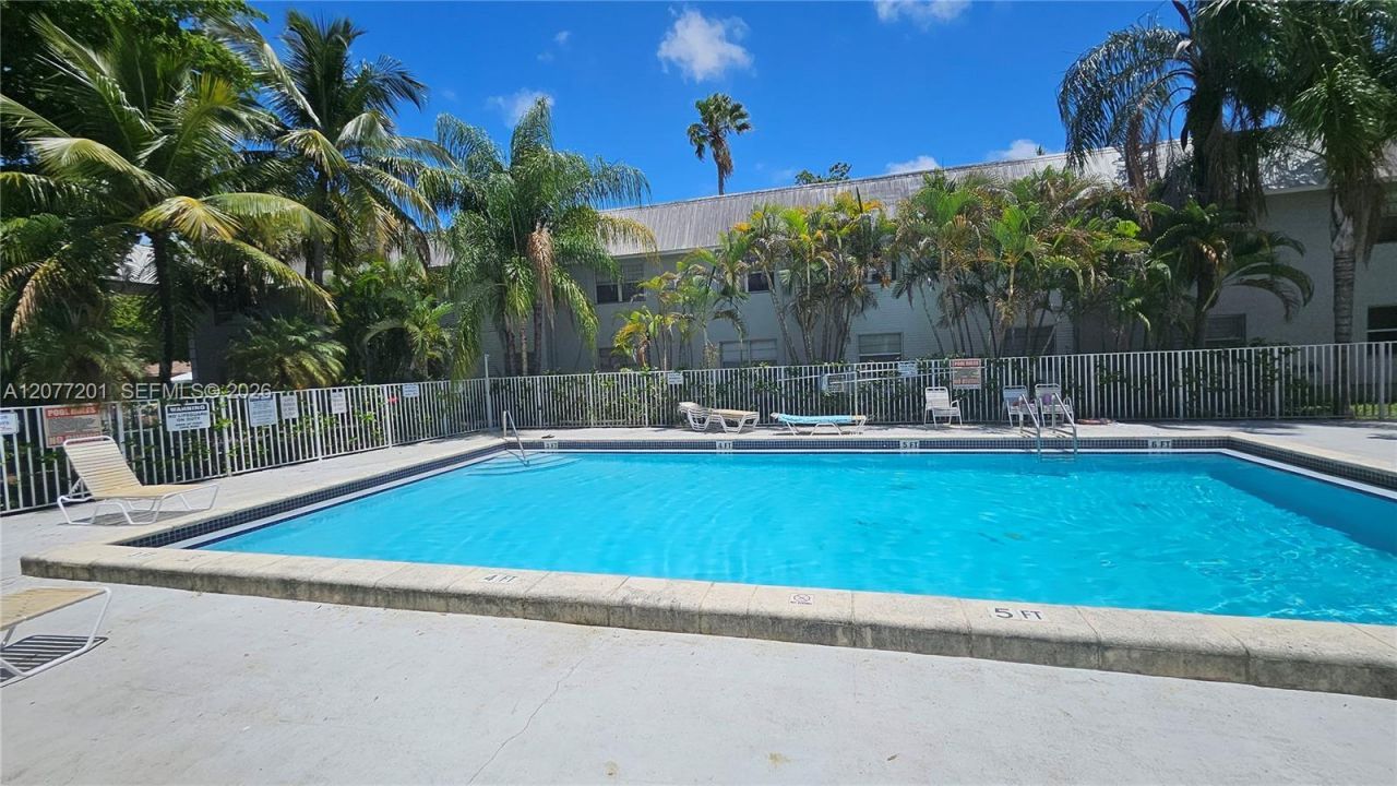 17255 SW 95th Ave , Unit 211, Palmetto Bay, FL 33157 Photo