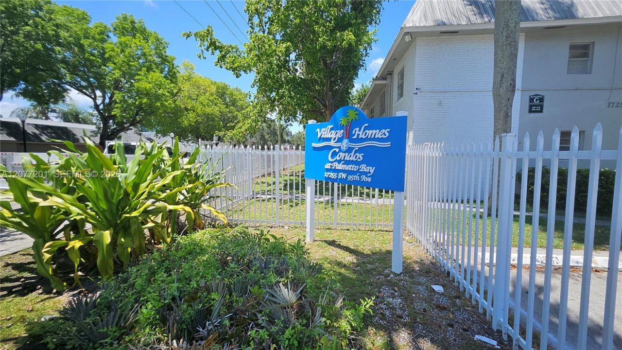 17255 SW 95th Ave , Unit 211, Palmetto Bay, FL 33157 Photo