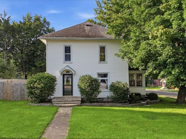 200 E North Street , Walnut, IL 61376