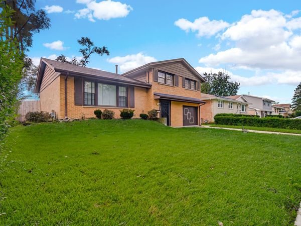 1219 D'amico Drive , Chicago Heights, IL 60411