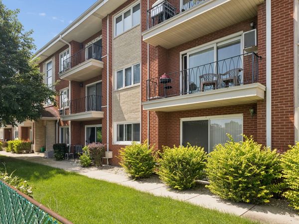 4750 W 101st Street , Unit 1B, Oak Lawn, IL 60453