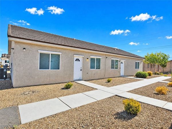 1121 Sixshooter Avenue , Unit 1, Pahrump, NV 89048