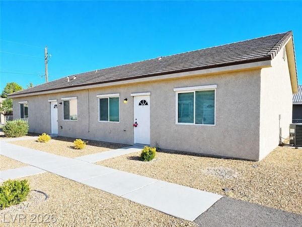 1121 Sixshooter Avenue, Unit 3, Pahrump, NV 89048