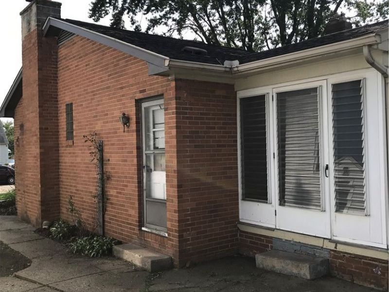 1017 Milford Street NE, Canton, OH 44714 Photo 4