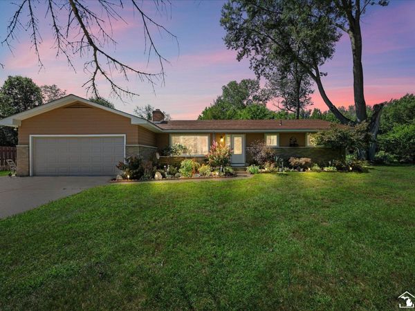 8417 Saratoga Drive, Lambertville, MI 48144