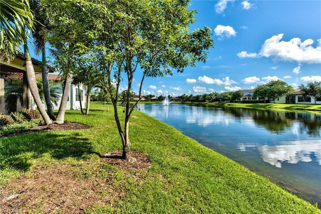 9336 Woodhurst Dr , Naples, FL 34120 Photo