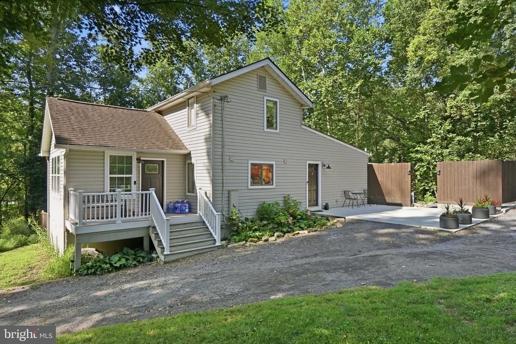 8214 HAWKINS CREAMERY ROAD, GAITHERSBURG, MD 20882