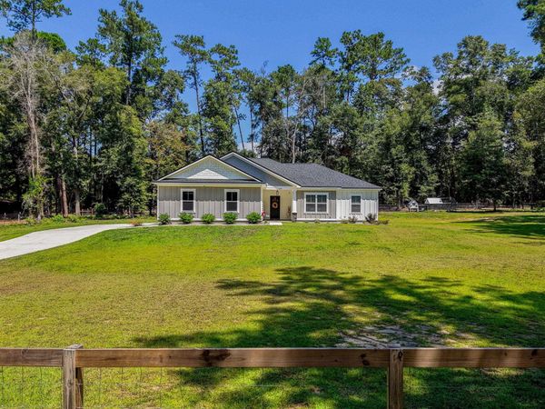 1600 BEAVER CREEK Drive , Havana, FL 32333
