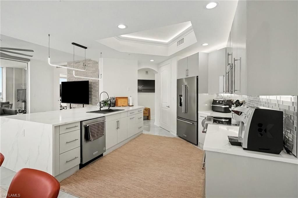 2090 W 1st St, Unit E2505, Fort Myers, FL 33901 Photo