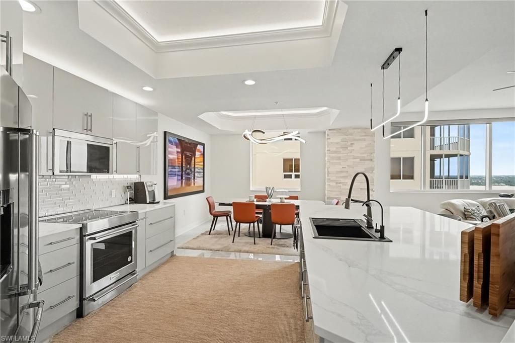 2090 W 1st St, Unit E2505, Fort Myers, FL 33901 Photo