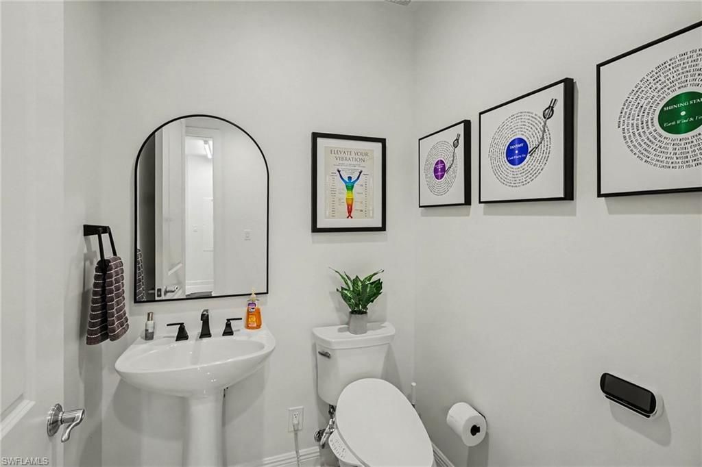 2090 W 1st St, Unit E2505, Fort Myers, FL 33901 Photo