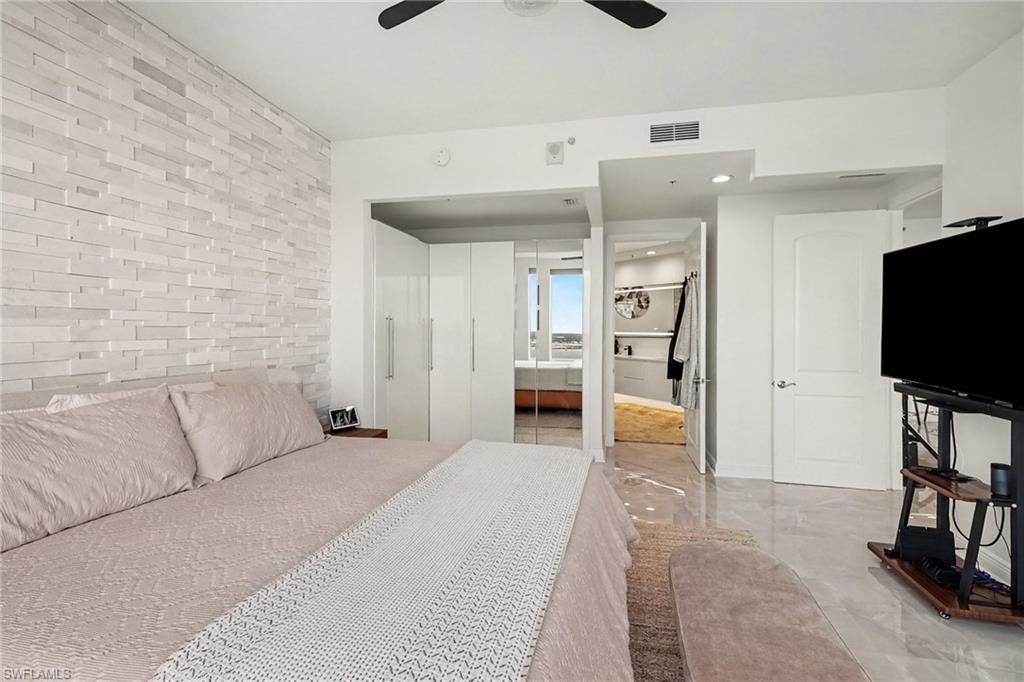 2090 W 1st St, Unit E2505, Fort Myers, FL 33901 Photo