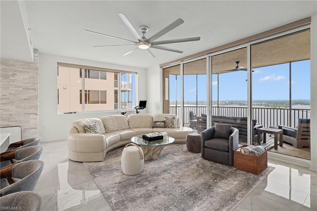 2090 W 1st St, Unit E2505, Fort Myers, FL 33901 Photo
