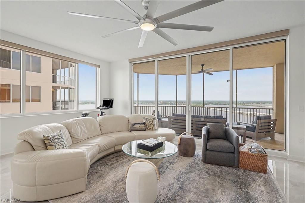 2090 W 1st St, Unit E2505, Fort Myers, FL 33901 Photo