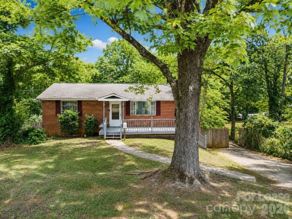 2143 Finchley Drive , Charlotte, NC 28215