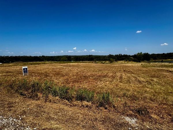 2005 Hilltop Cove, Springtown, TX 76082