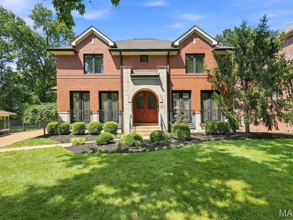 223 Lancaster Drive , Clayton, MO 63105