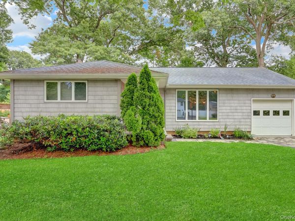61 Gridley Street, West Islip, NY 11795