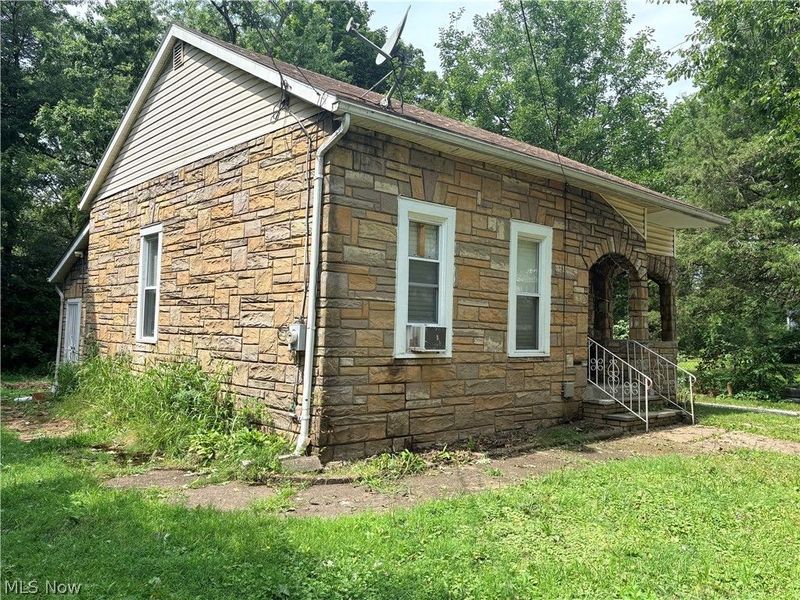 572 East Avenue, Akron, OH 44320 Photo 11