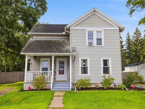 10 Exchange Street, Le Roy, NY 14482