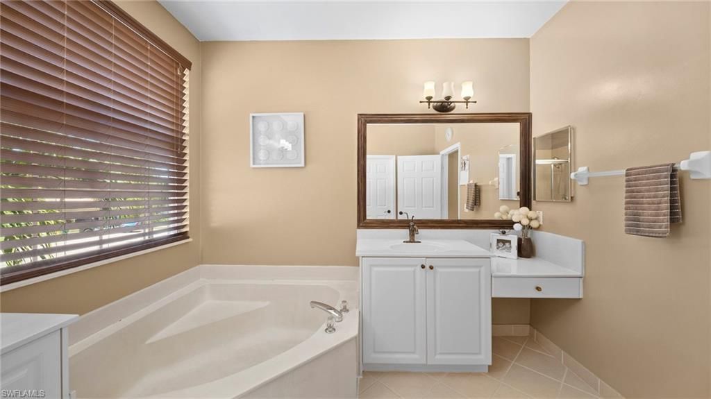 1324 Triandra Ln, Naples, FL 34119 Photo