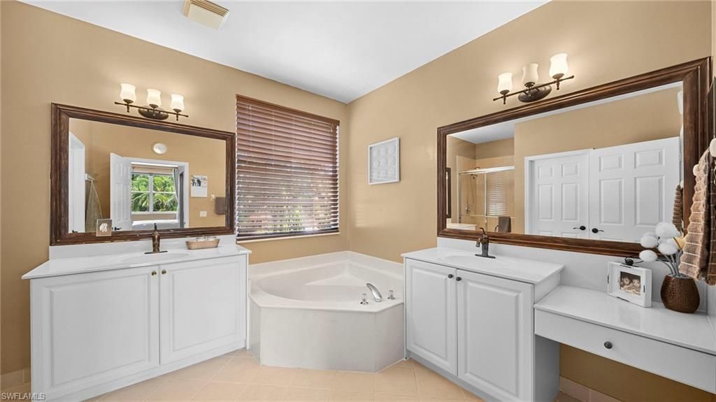 1324 Triandra Ln, Naples, FL 34119 Photo