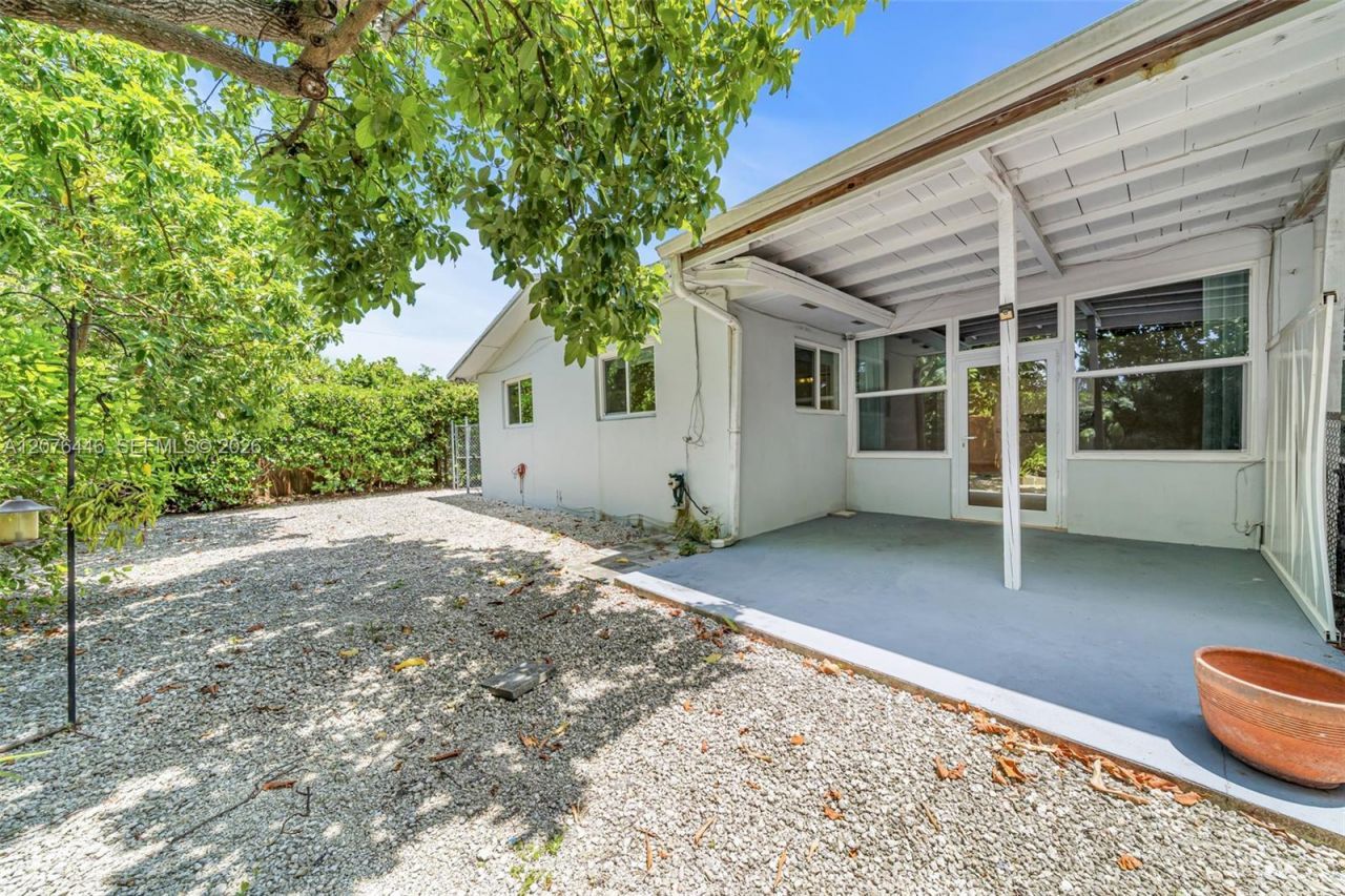 11600 SW 81st Rd , Unit 11600, Pinecrest, FL 33156 Photo
