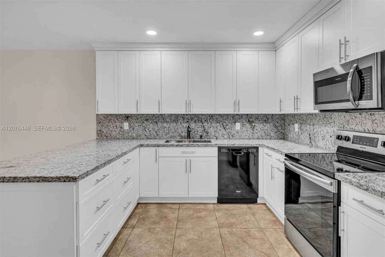 11600 SW 81st Rd , Unit 11600, Pinecrest, FL 33156 Photo