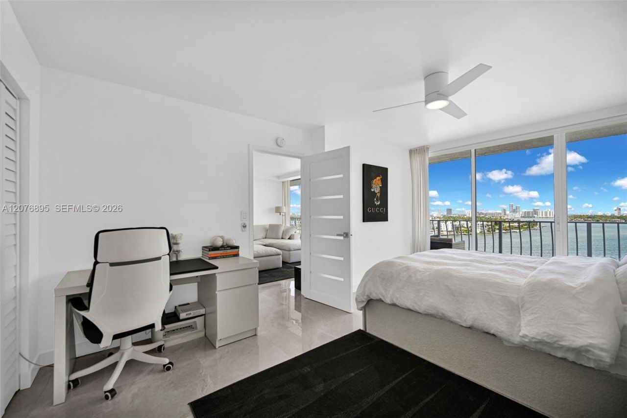 7601 E Treasure Dr, Unit 1419, North Bay Village, FL 33141 Photo