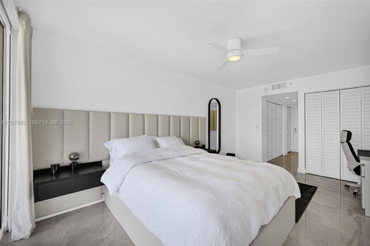 7601 E Treasure Dr, Unit 1419, North Bay Village, FL 33141 Photo