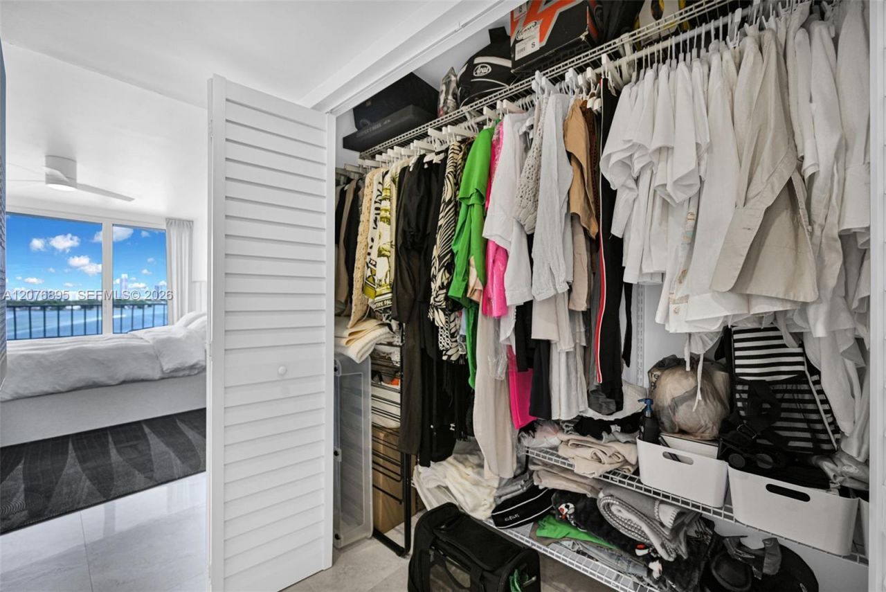 7601 E Treasure Dr, Unit 1419, North Bay Village, FL 33141 Photo