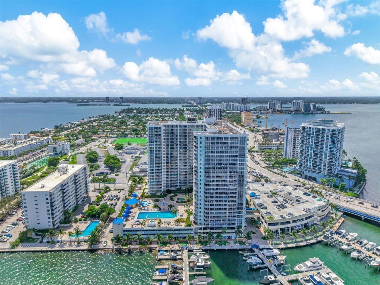 7601 E Treasure Dr, Unit 1419, North Bay Village, FL 33141 Photo