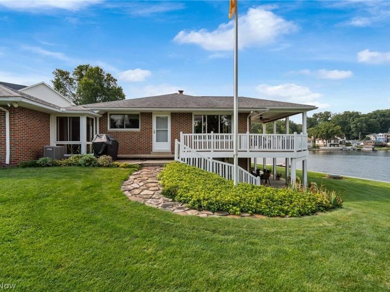 82 Whitefriars Drive, Akron, OH 44319 Photo 12