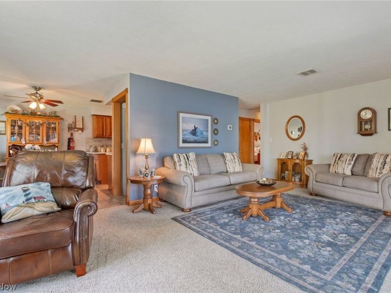82 Whitefriars Drive, Akron, OH 44319 Photo 19