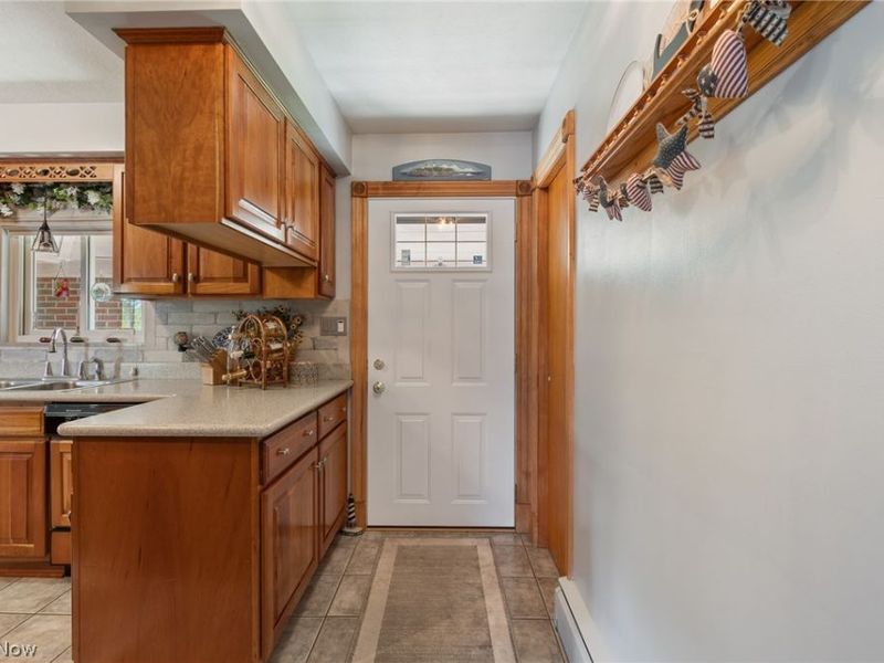 82 Whitefriars Drive, Akron, OH 44319 Photo 26