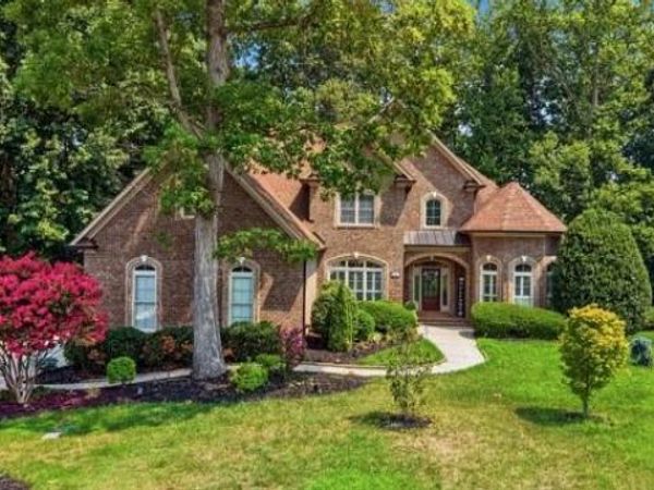 6304 Autumn Crest Court, Summerfield, NC 27358