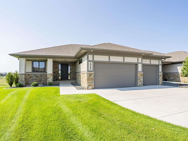 2563 Insignia, Sioux City, IA 51106