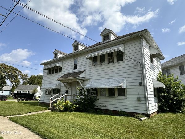 553 Dover Place , Toledo, OH 43605