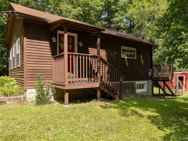 710 Pumpkin Lane , Clinton Corners, NY 12514