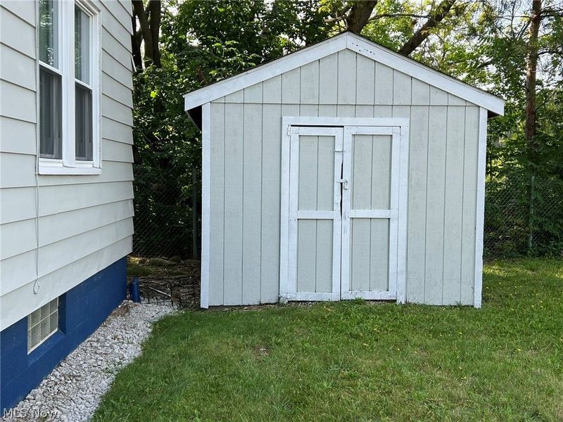 784 Rosamond Avenue, Akron, OH 44307 Photo 23