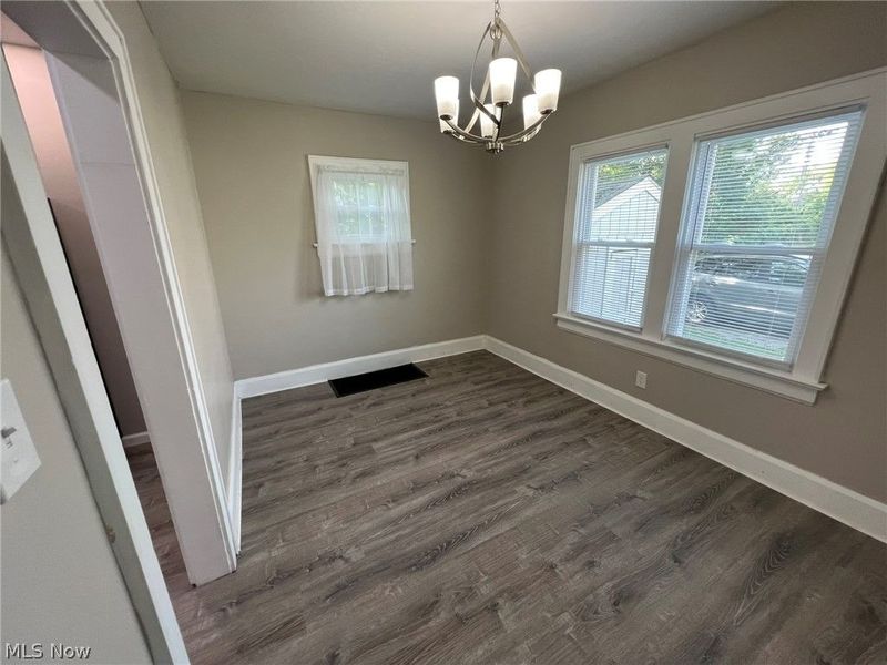 784 Rosamond Avenue, Akron, OH 44307 Photo 9
