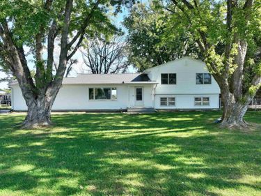 29824 US Highway 77, Beatrice, NE 68310