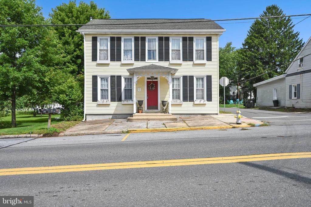 100 N LANCASTER STREET, JONESTOWN, PA 17038