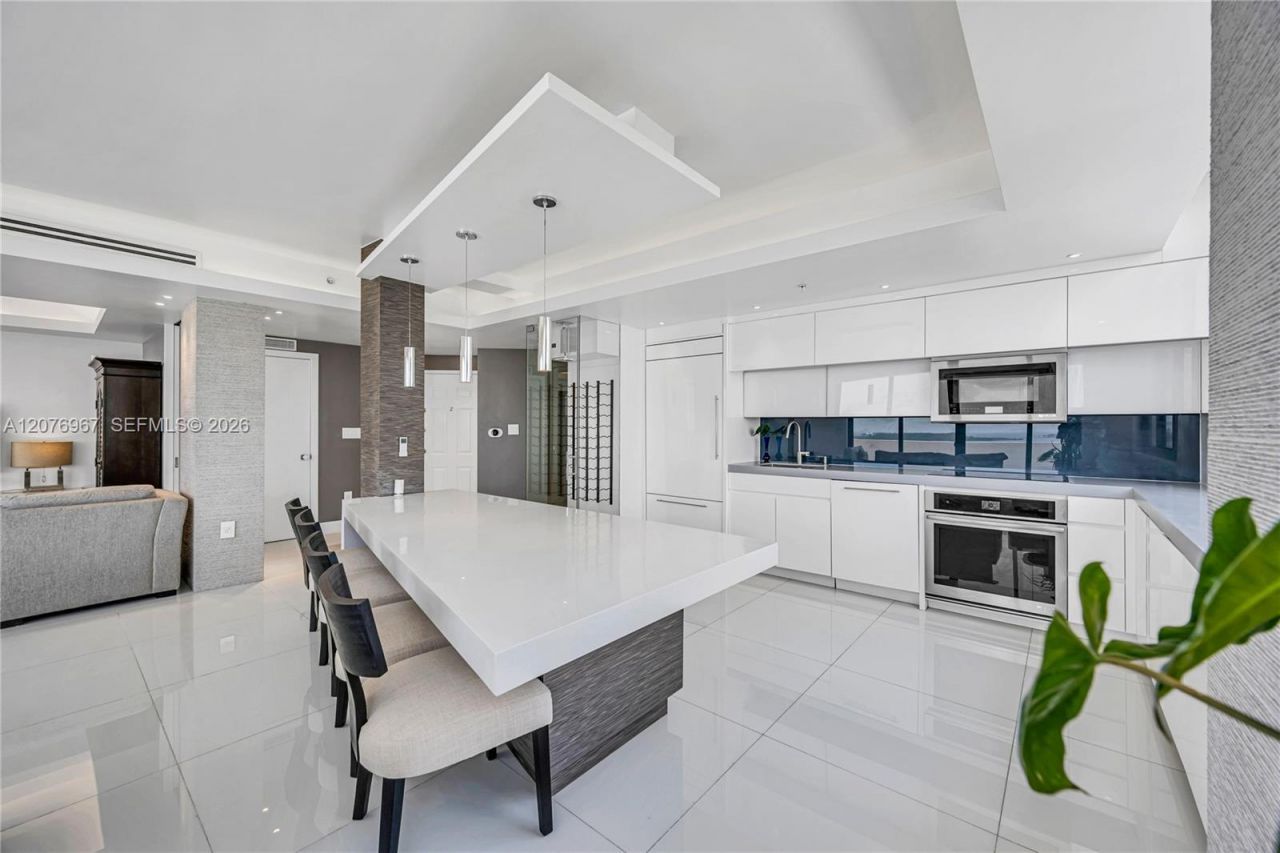 540 Brickell Key Dr , Unit 1820, Miami, FL 33131 Photo