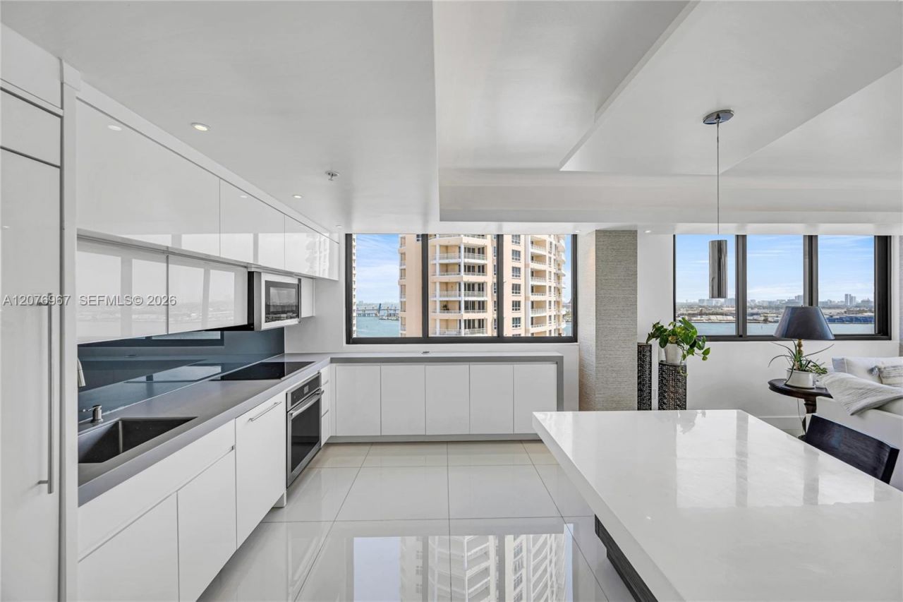 540 Brickell Key Dr , Unit 1820, Miami, FL 33131 Photo