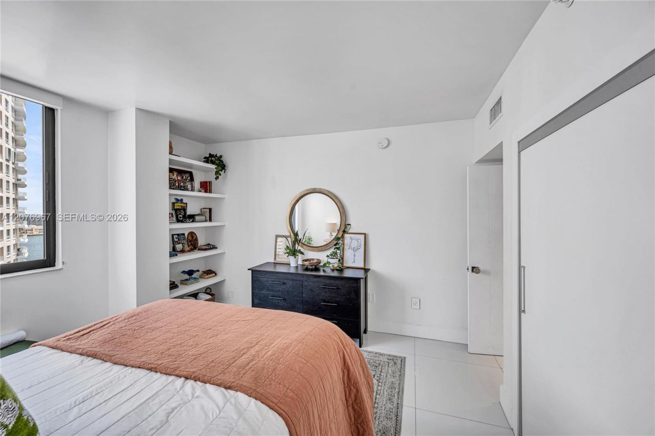540 Brickell Key Dr , Unit 1820, Miami, FL 33131 Photo