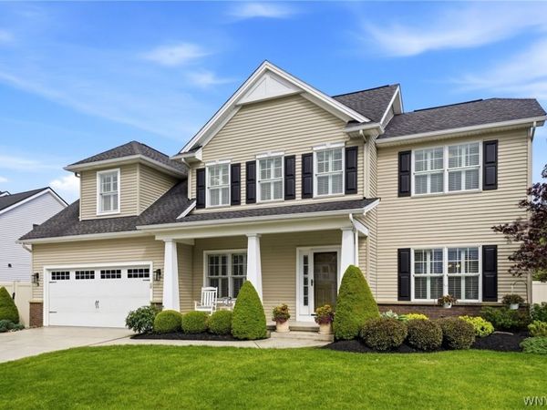 5 Parliament Lane , Lancaster, NY 14086