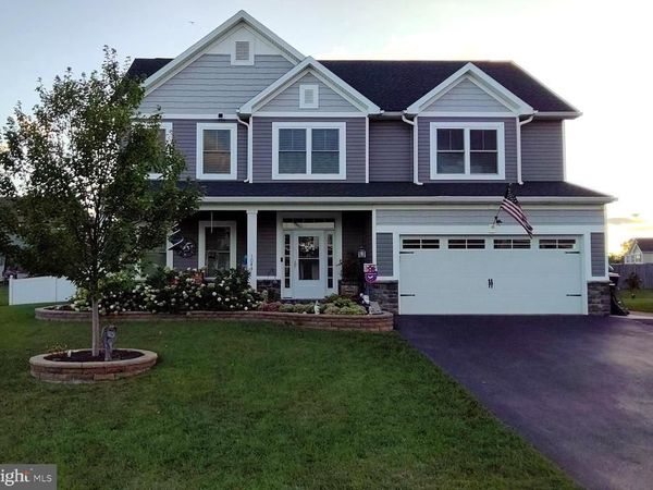 1043 EMILYS COURT, GREENCASTLE, PA 17225